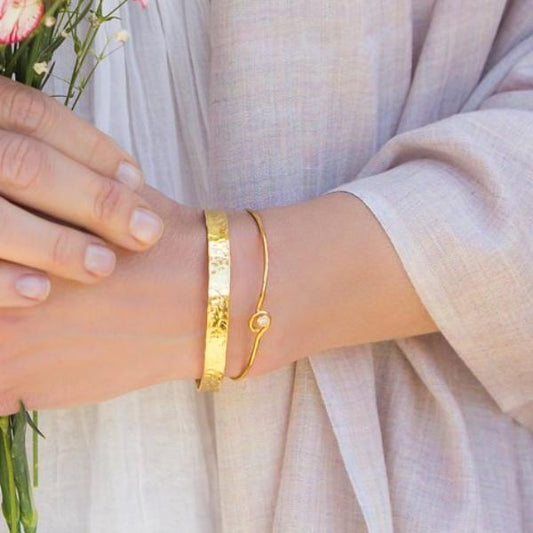 Bracelet - Antika - Thin Bracelet with Crystal Stone - Gold - Beksan Designs