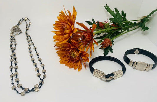 Look Your Best Wearing Leather Jewelry!