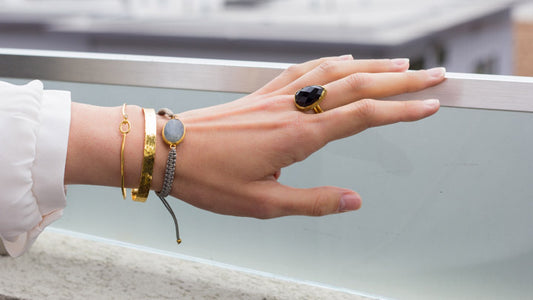 Benefits of Black & White Stones